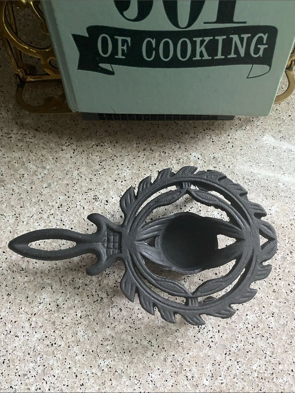 LIKE NEW Vintage Cast Iron Footed Teapot Warmer/Tea Light Holder